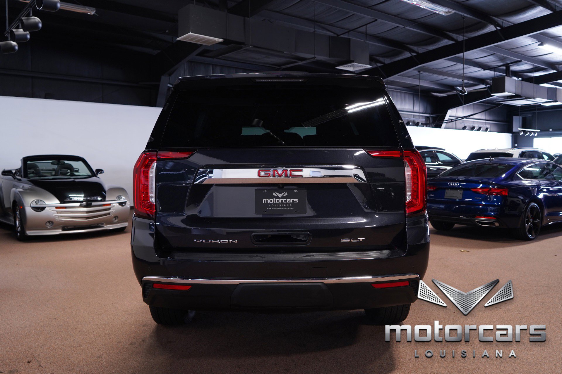 Used 2023 GMC Yukon SLT w/ SLT Premium Package image 6