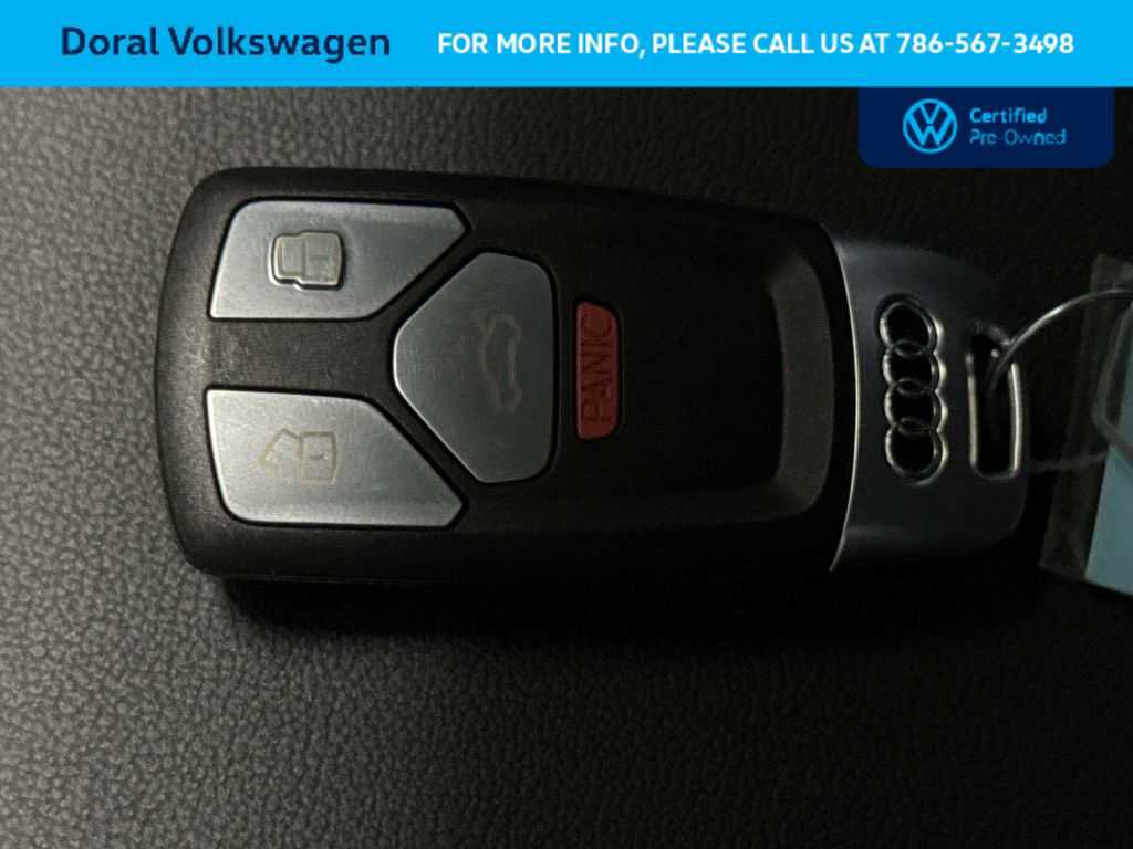 Used 2023 Audi Q5 2.0T Premium w/ Convenience Package image 28