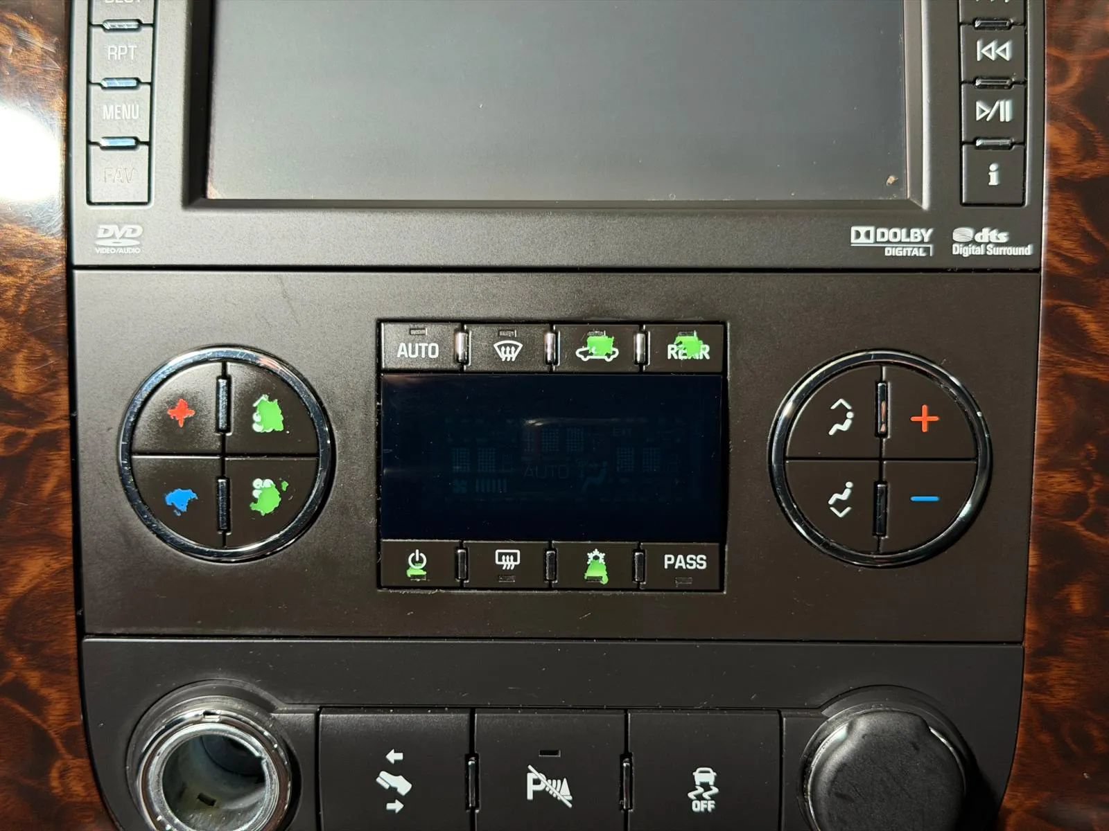 Used 2012 GMC Yukon XL Denali RWD image 39