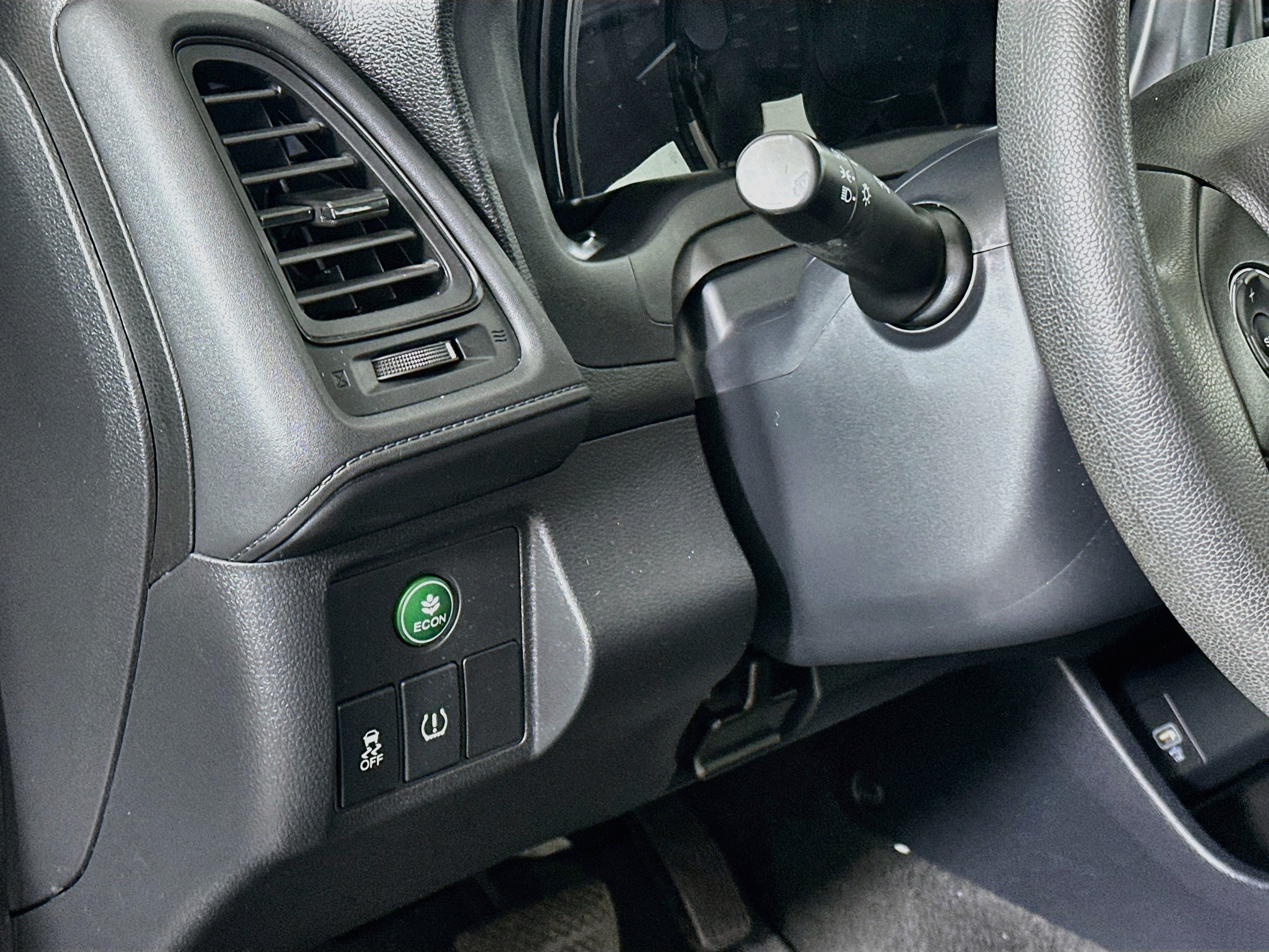 Used 2020 Honda HR-V LX image 16