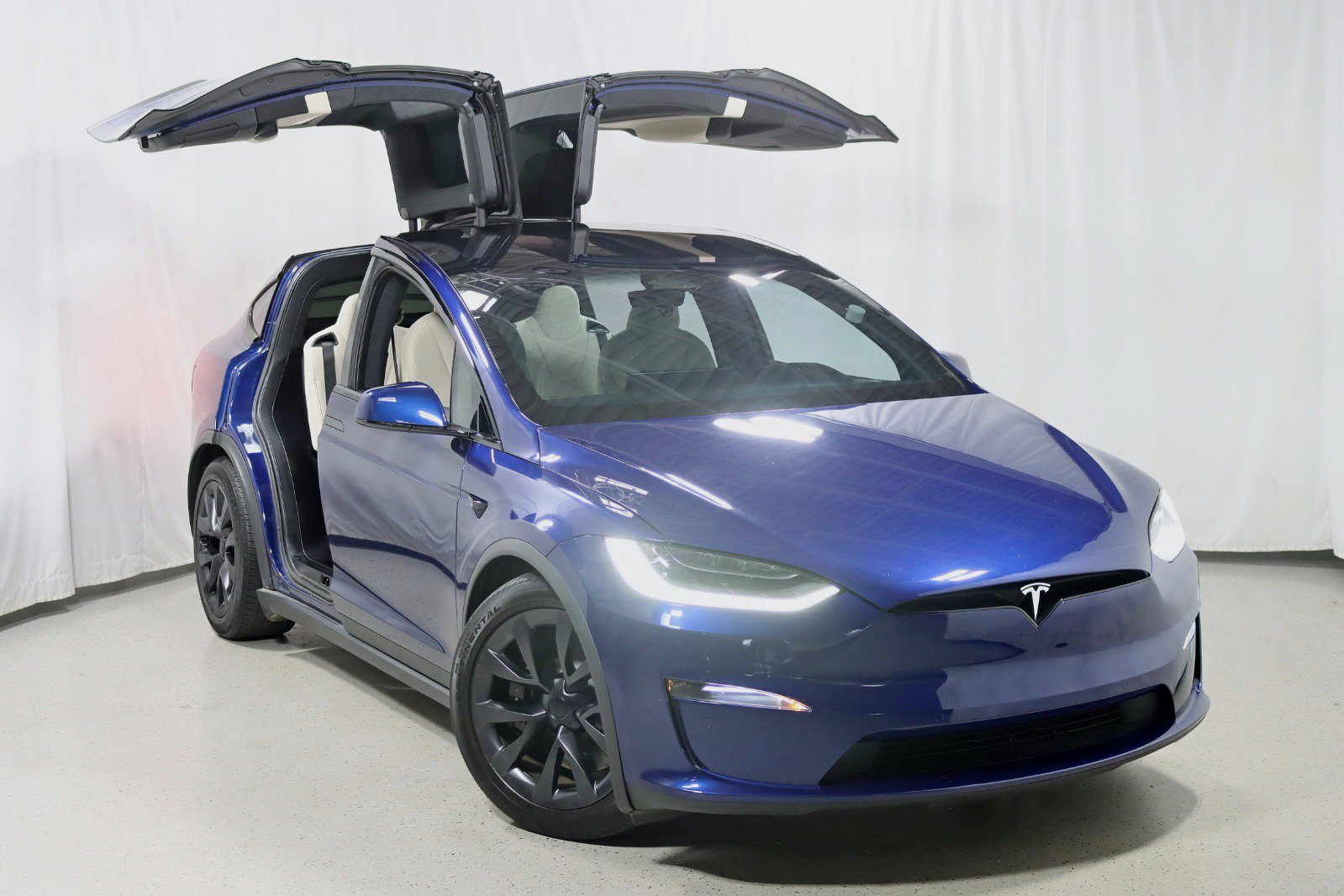 Used 2023 Tesla Model X AWD/4WD image 8