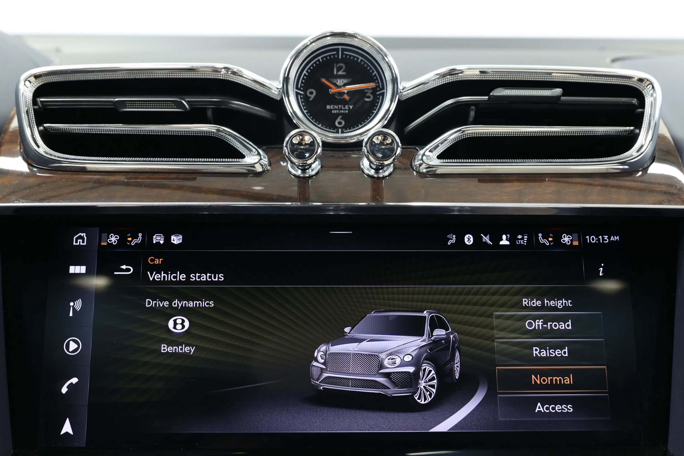 Used 2022 Bentley Bentayga image 44