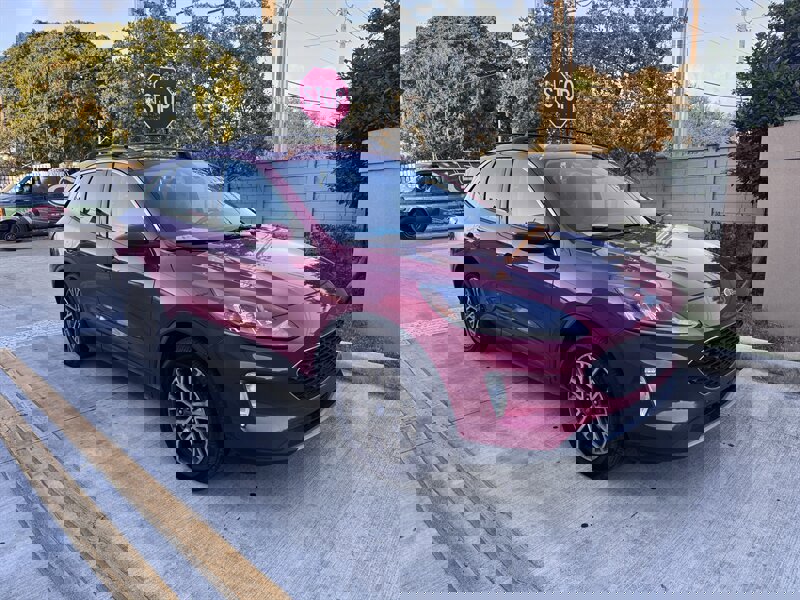 Used 2020 Ford Escape SEL image 3