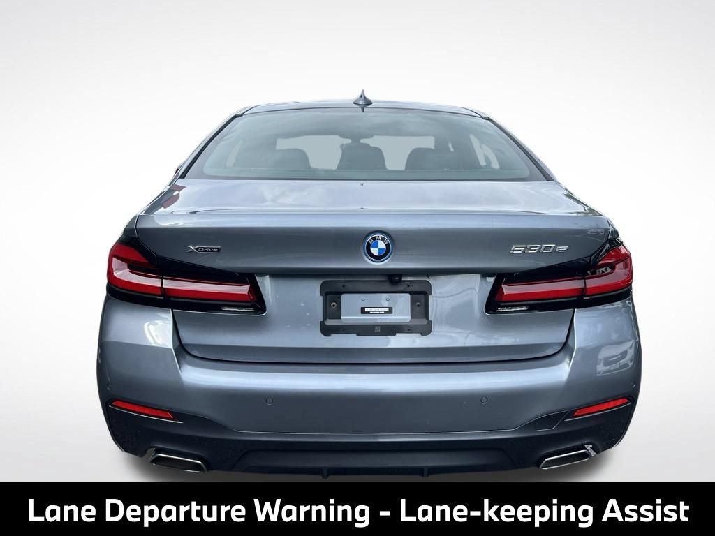 Used 2022 BMW 530e xDrive w/ Premium Package AWD/4WD image 7