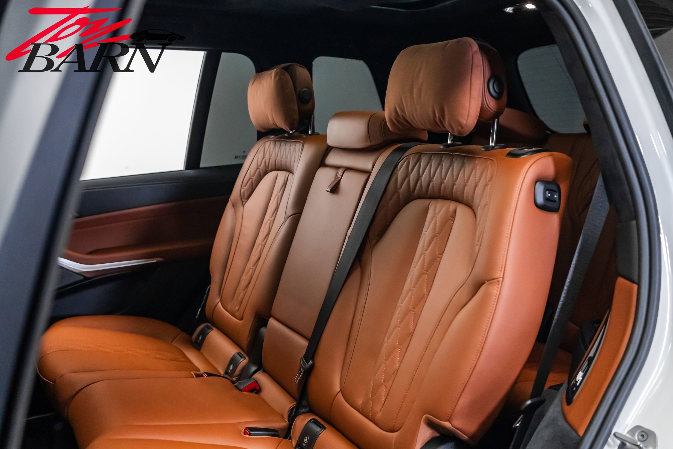 Used 2024 BMW X7 M60i w/ Executive Package image 46