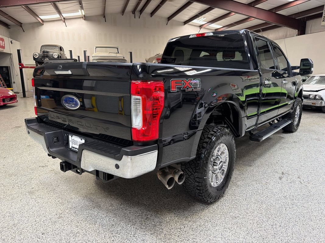 Used 2019 Ford F250 XLT w/ XLT Premium Package AWD/4WD image 7