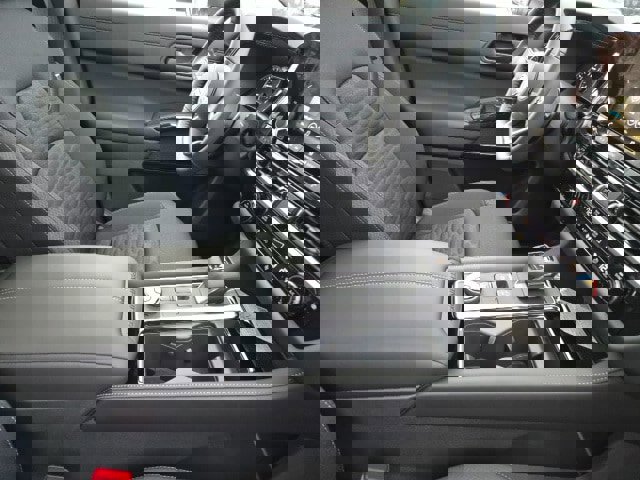 New 2025 Nissan Pathfinder SV w/ SV Premium Package image 14