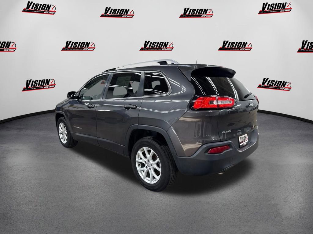 Used 2016 Jeep Cherokee Latitude w/ Cold Weather Group image 7