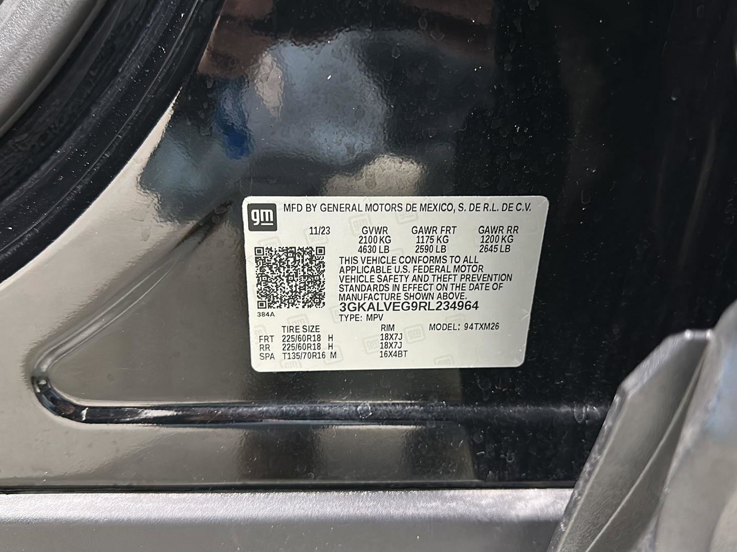 Used 2024 GMC Terrain SLT image 30