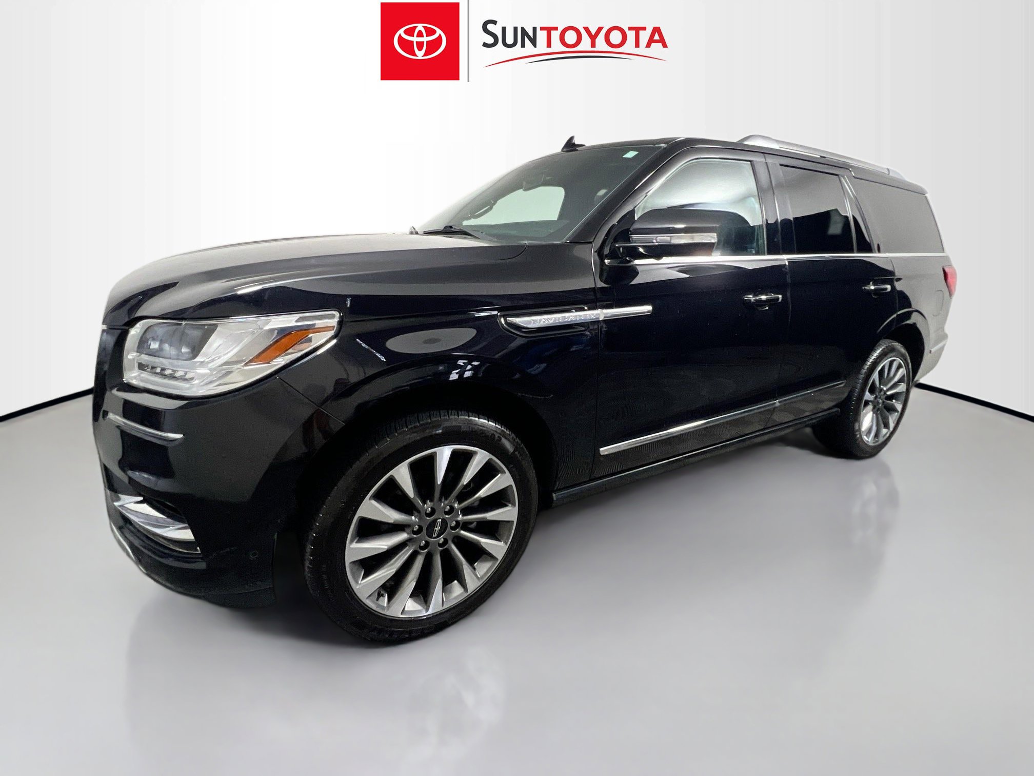 Used 2021 Lincoln Navigator Reserve image 9