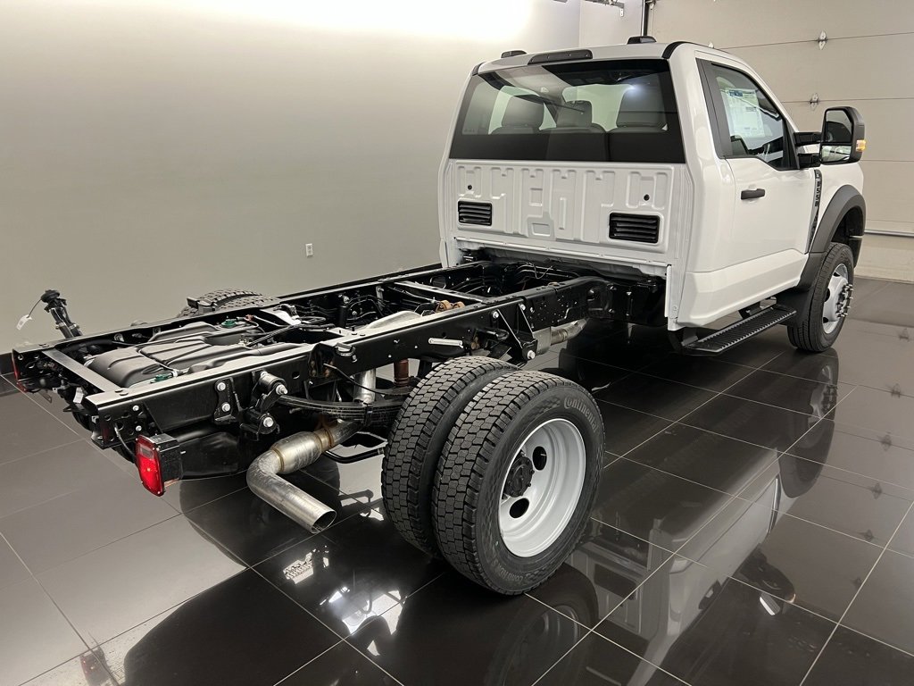 New 2025 Ford F550 4x4 Regular Cab Super Duty image 6