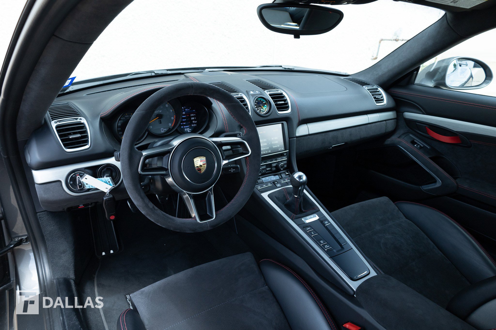 Used 2016 Porsche Cayman GT4 RWD image 3
