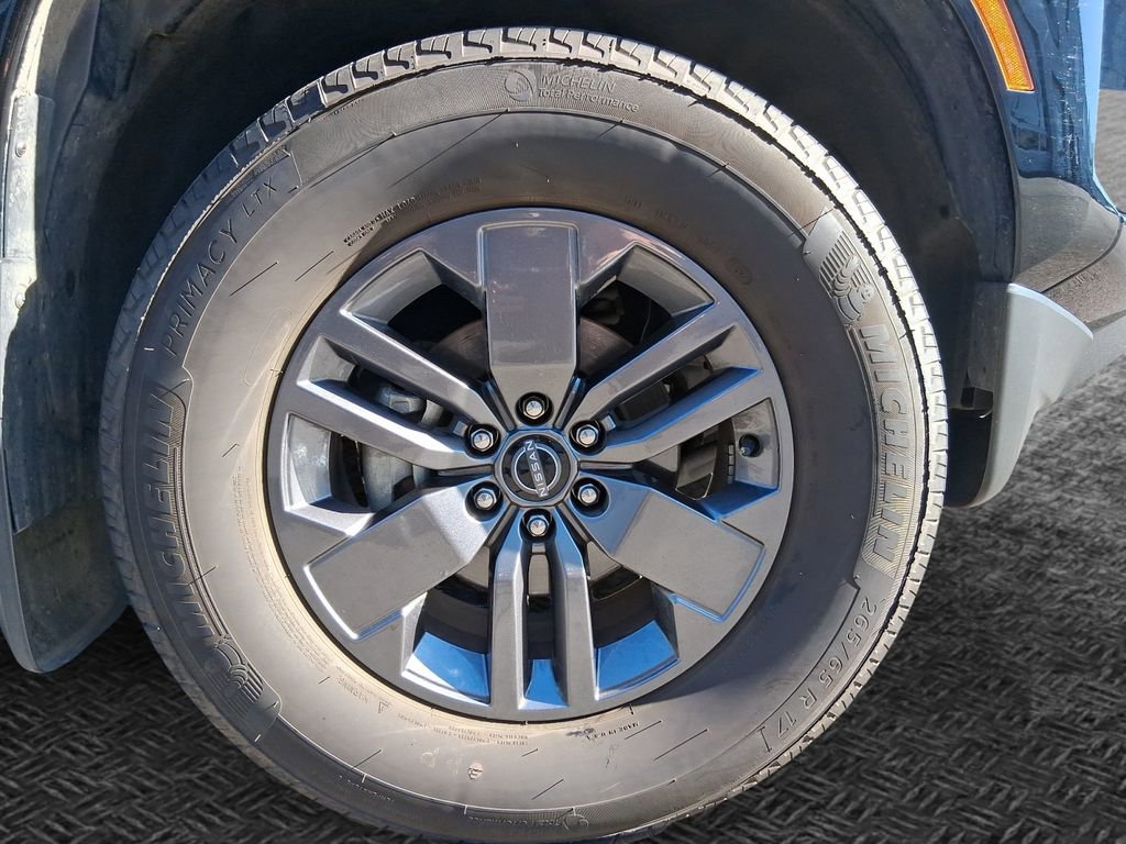 Certified 2025 Nissan Frontier SV w/ SV Convenience Package image 11