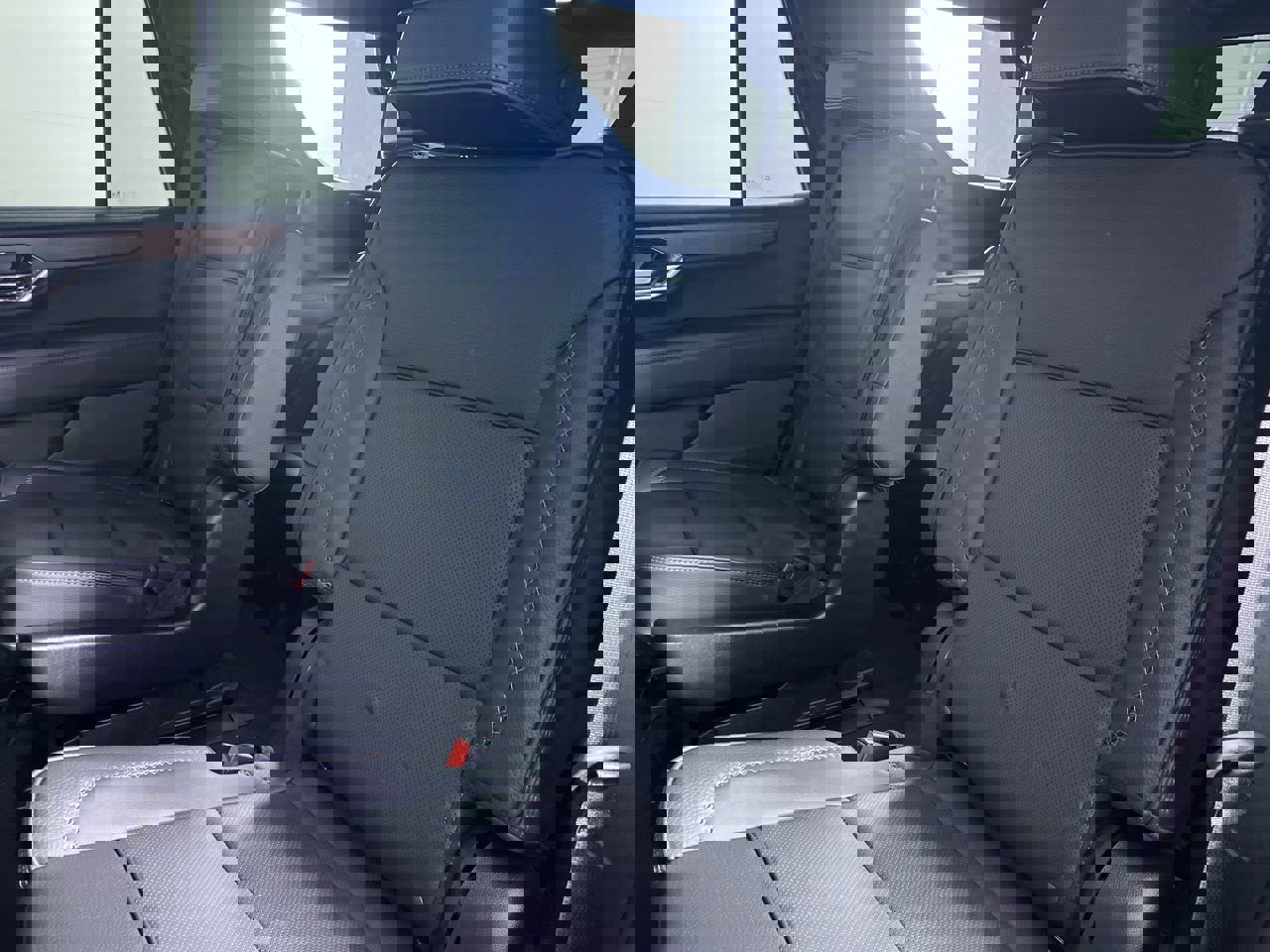 Certified 2025 GMC Yukon Denali image 14