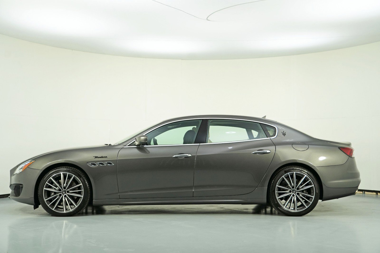 Used 2022 Maserati Quattroporte Modena Q4 image 9