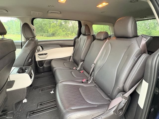 New 2024 Kia Carnival LX FWD image 10