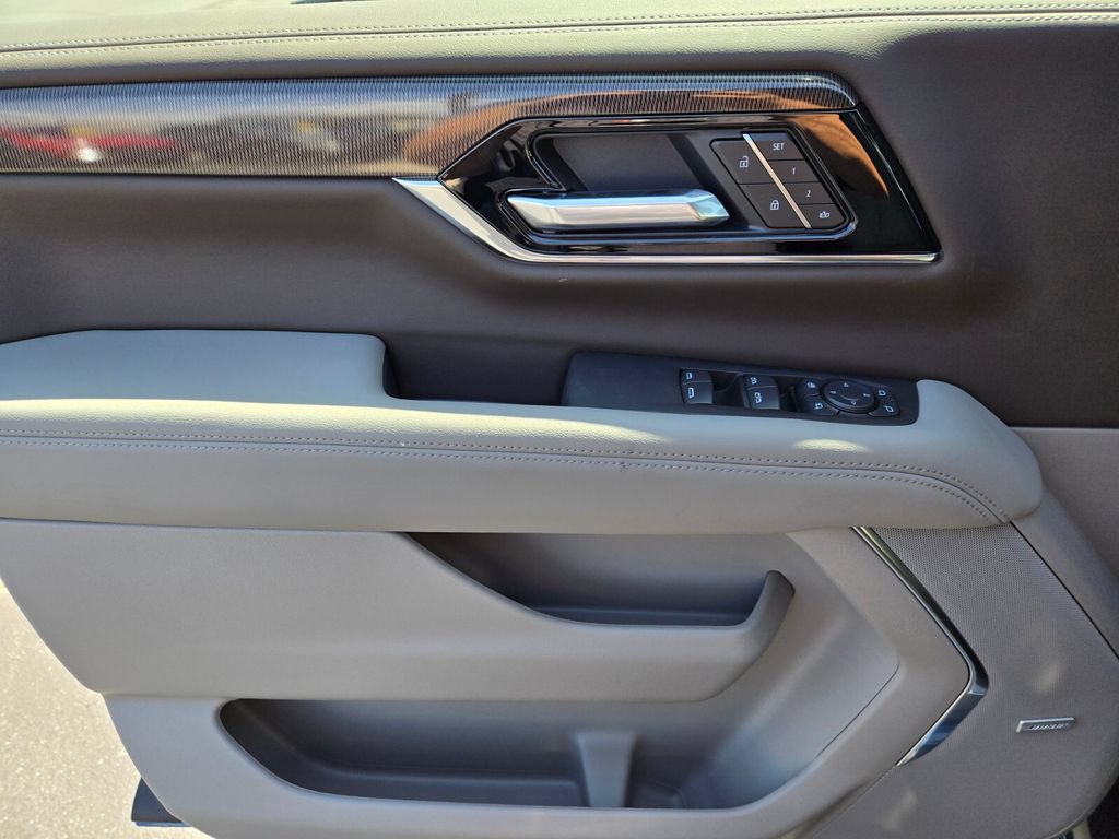 New 2026 GMC Yukon Elevation AWD/4WD image 12