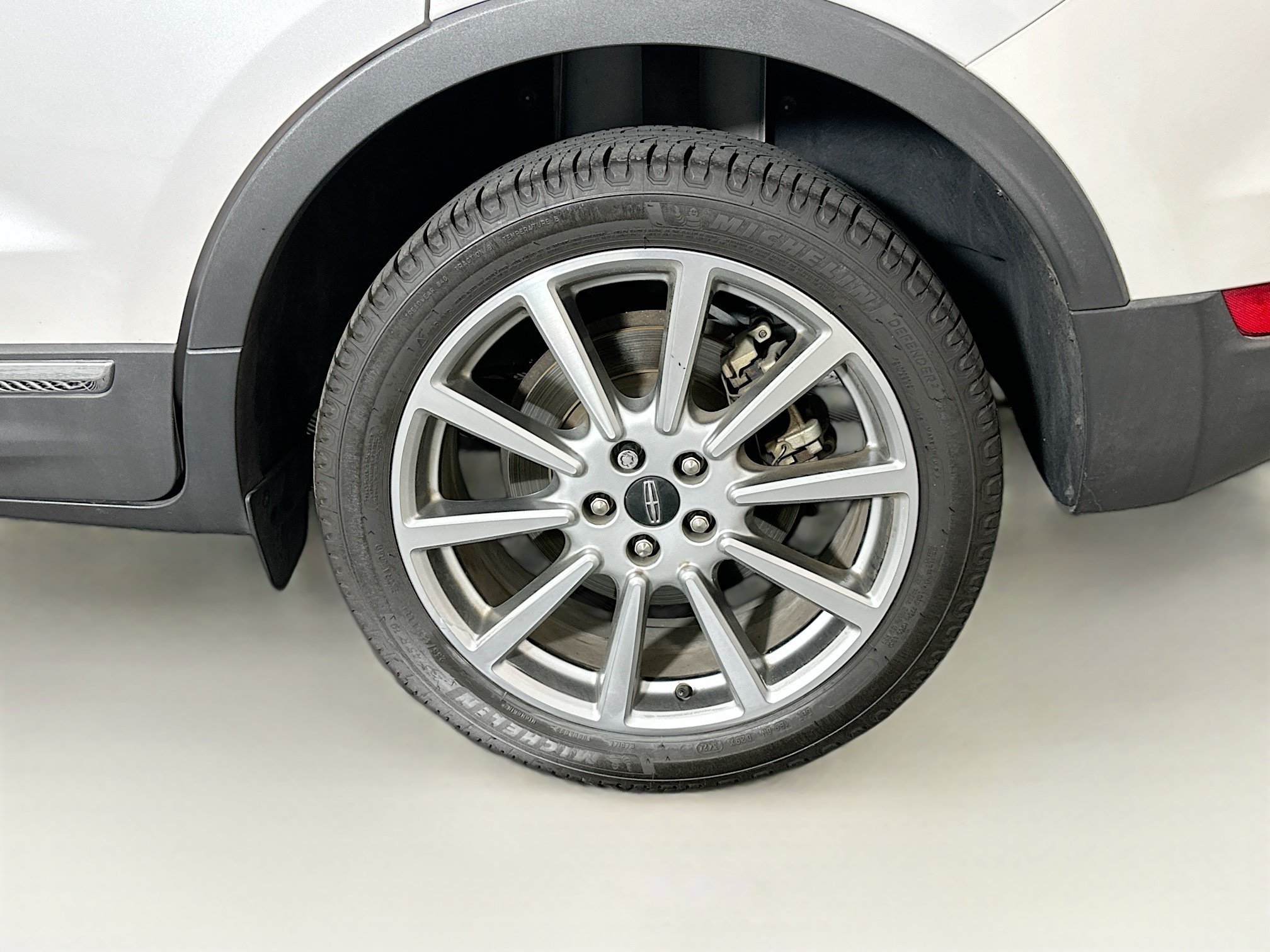 Used 2019 Lincoln MKC Reserve w/ MKC Technology Package FWD image 11