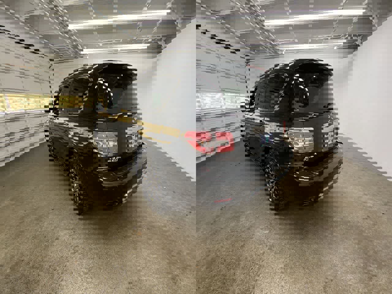 Used 2019 Nissan Armada Platinum w/ Captain's Chairs Package image 4