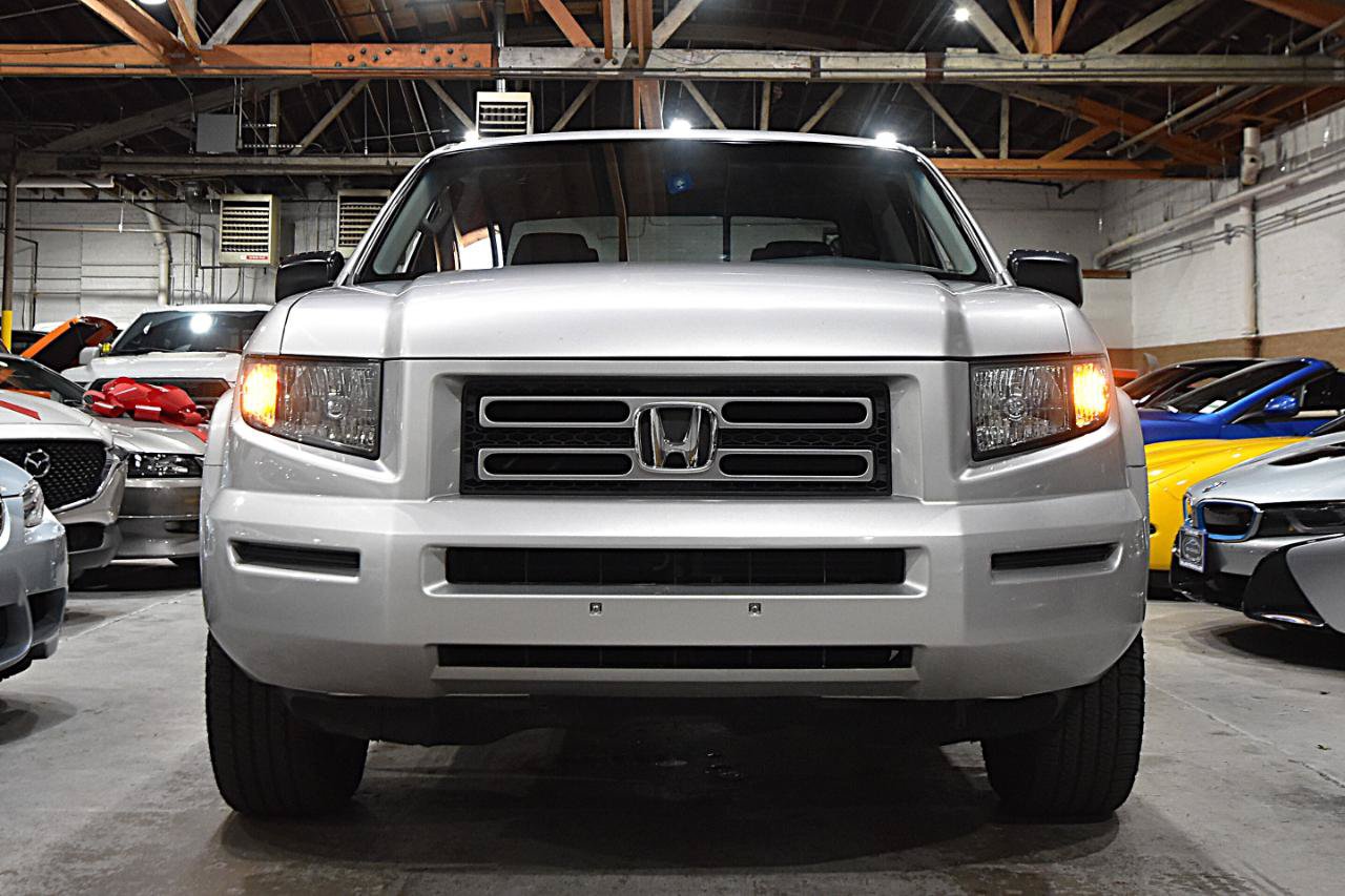 Used 2006 Honda Ridgeline RT image 2