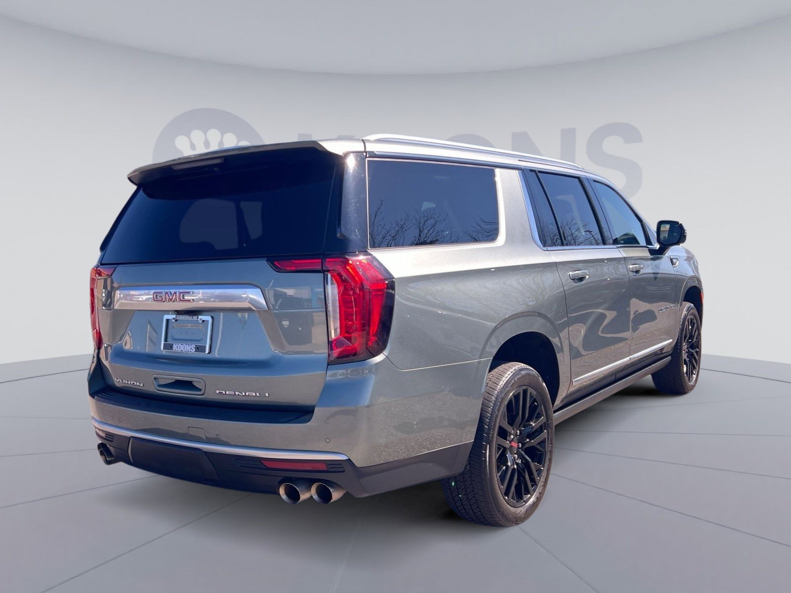Used 2024 GMC Yukon XL Denali w/ Denali Reserve Package image 7