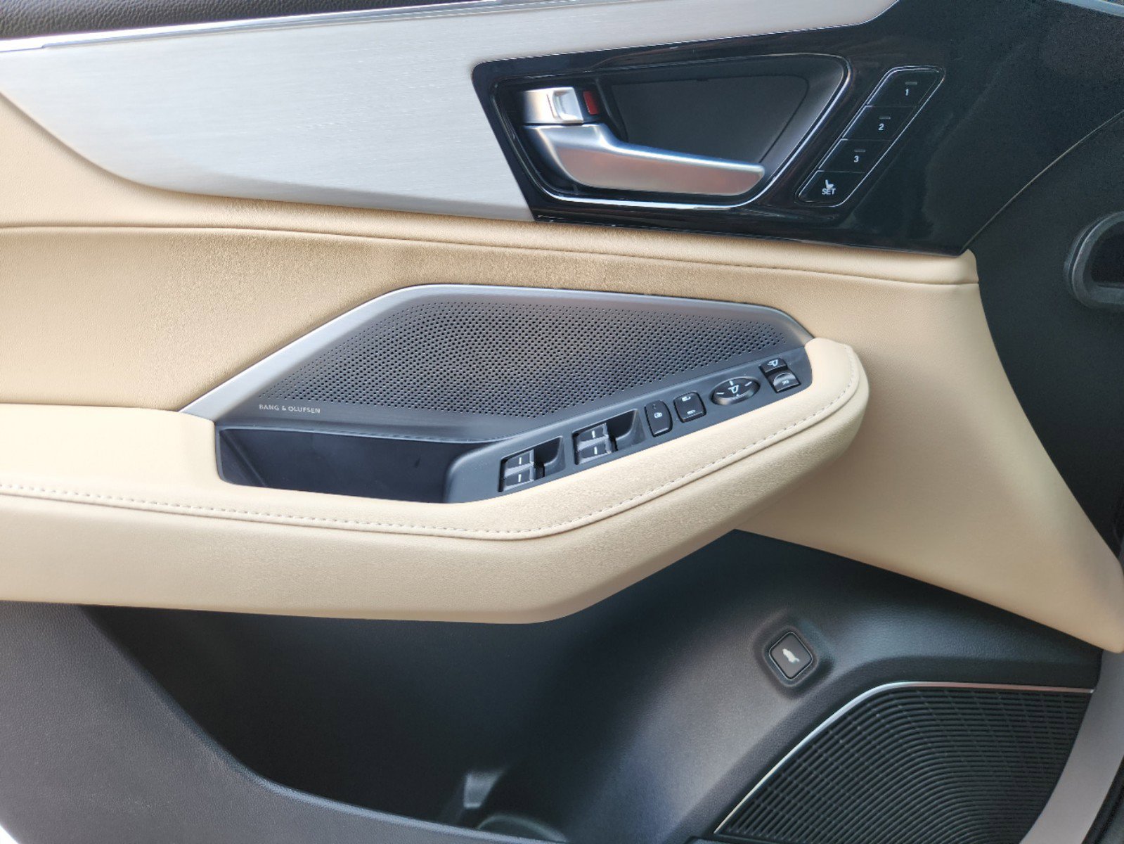 New 2025 Acura MDX FWD w/ Technology Package image 18
