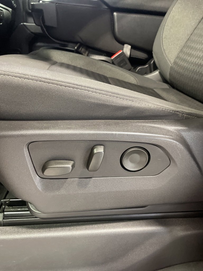 Used 2025 Chevrolet Silverado 2500 Custom w/ Custom Convenience Package image 15