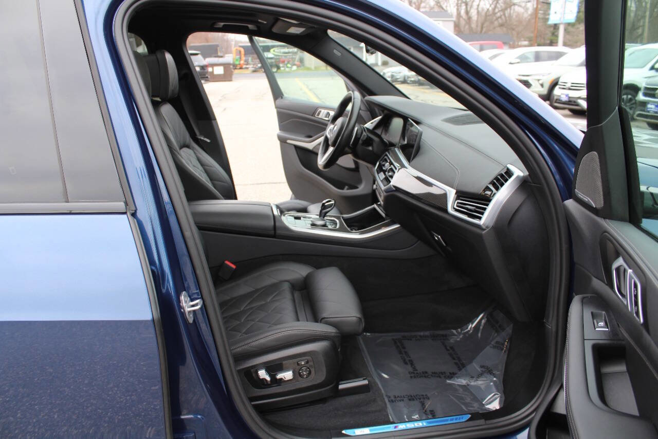 Used 2023 BMW X5 M50i w/ Climate Comfort Package image 19