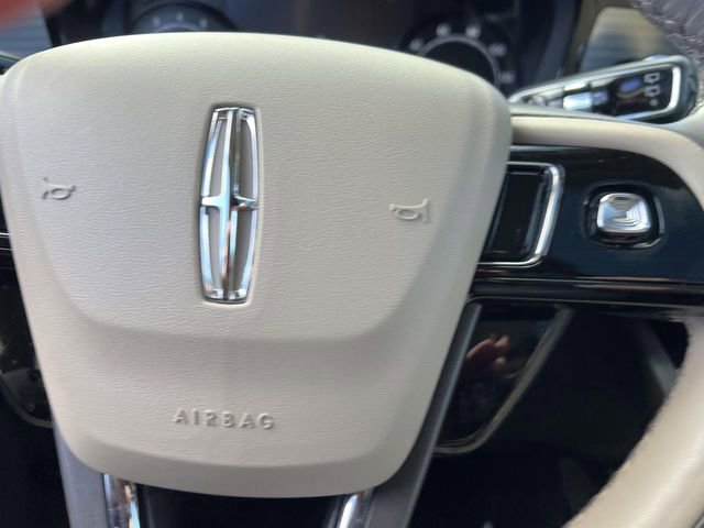 Used 2022 Lincoln Corsair AWD w/ Premium Package image 26