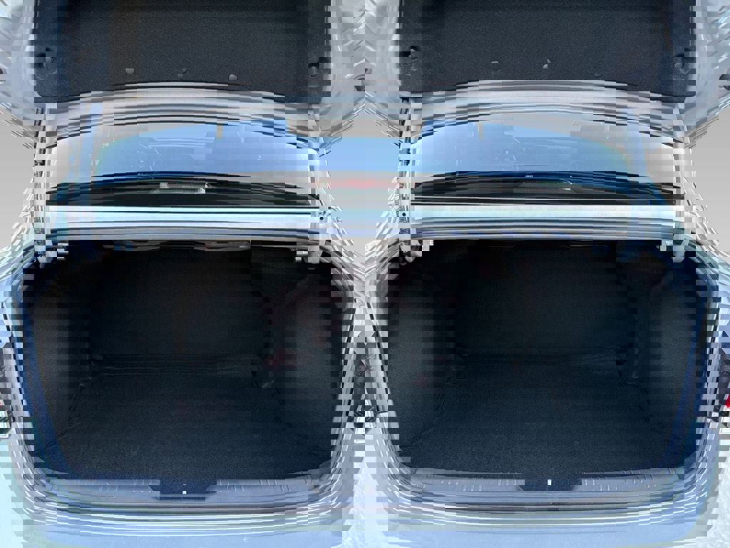 New 2025 Hyundai Elantra Sport image 17