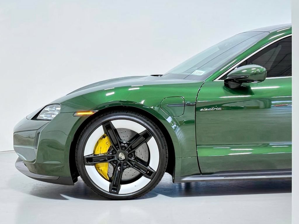 Used 2025 Porsche Taycan Turbo S w/ Premium Package AWD/4WD image 15