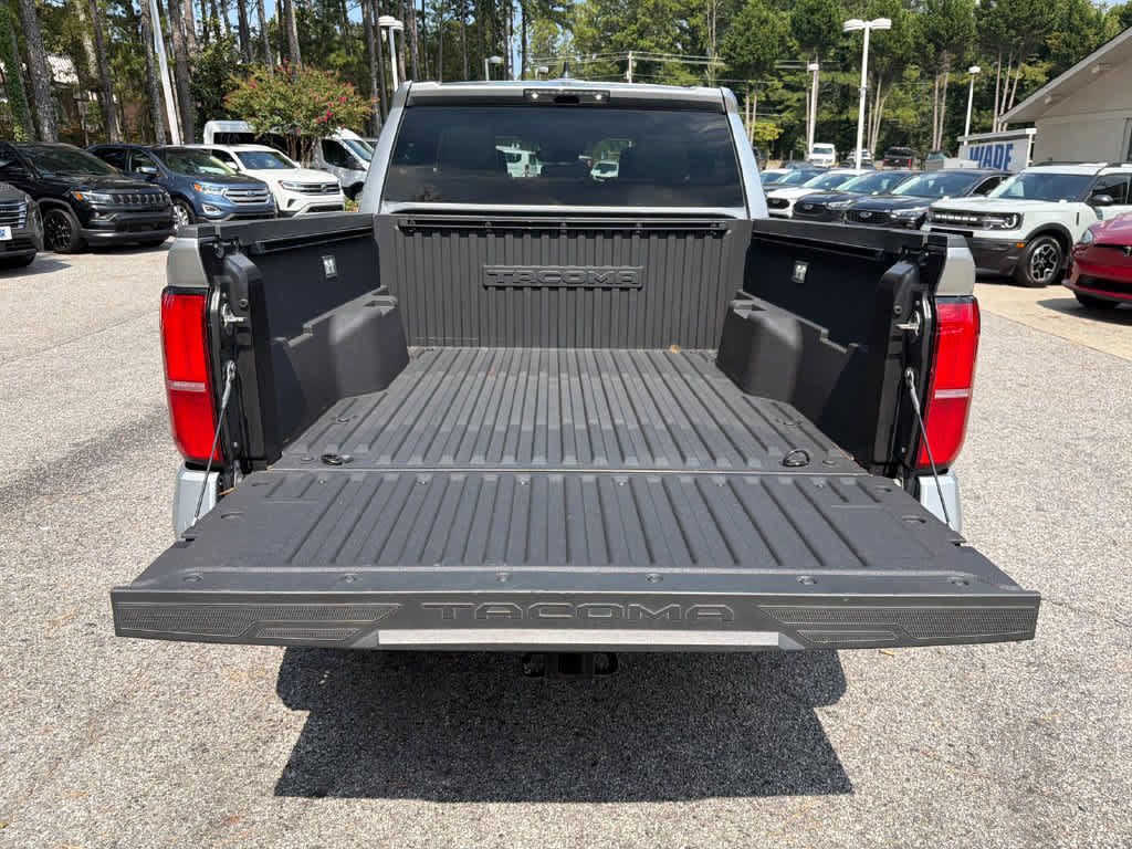 Used 2024 Toyota Tacoma TRD Off-Road AWD/4WD image 17