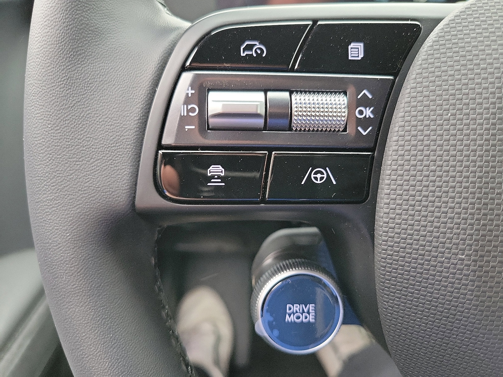 Used 2025 Hyundai Ioniq 5 XRT AWD/4WD image 6