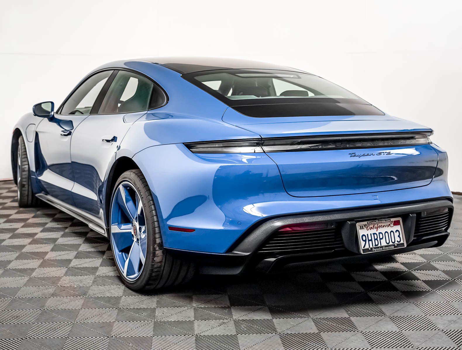 Certified 2023 Porsche Taycan GTS AWD/4WD image 3