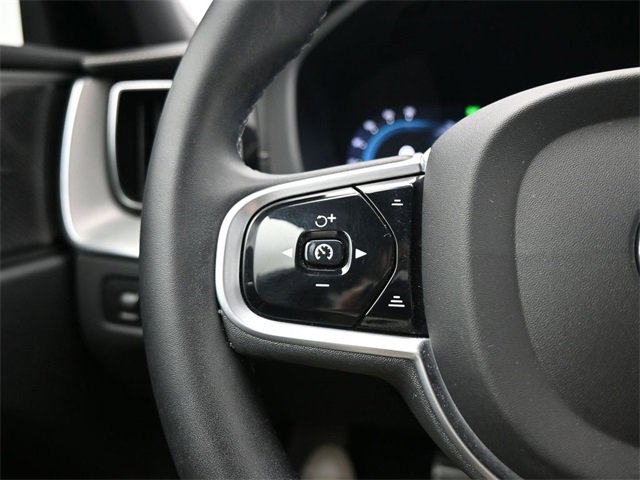 Used 2022 Volvo XC60 B6 R-Design w/ Protection Package Premier image 24