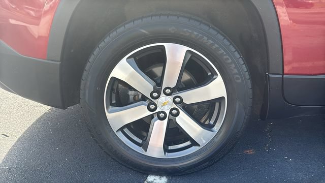 Used 2018 Chevrolet Traverse LT w/ LPO, Floor Liner Package FWD image 9