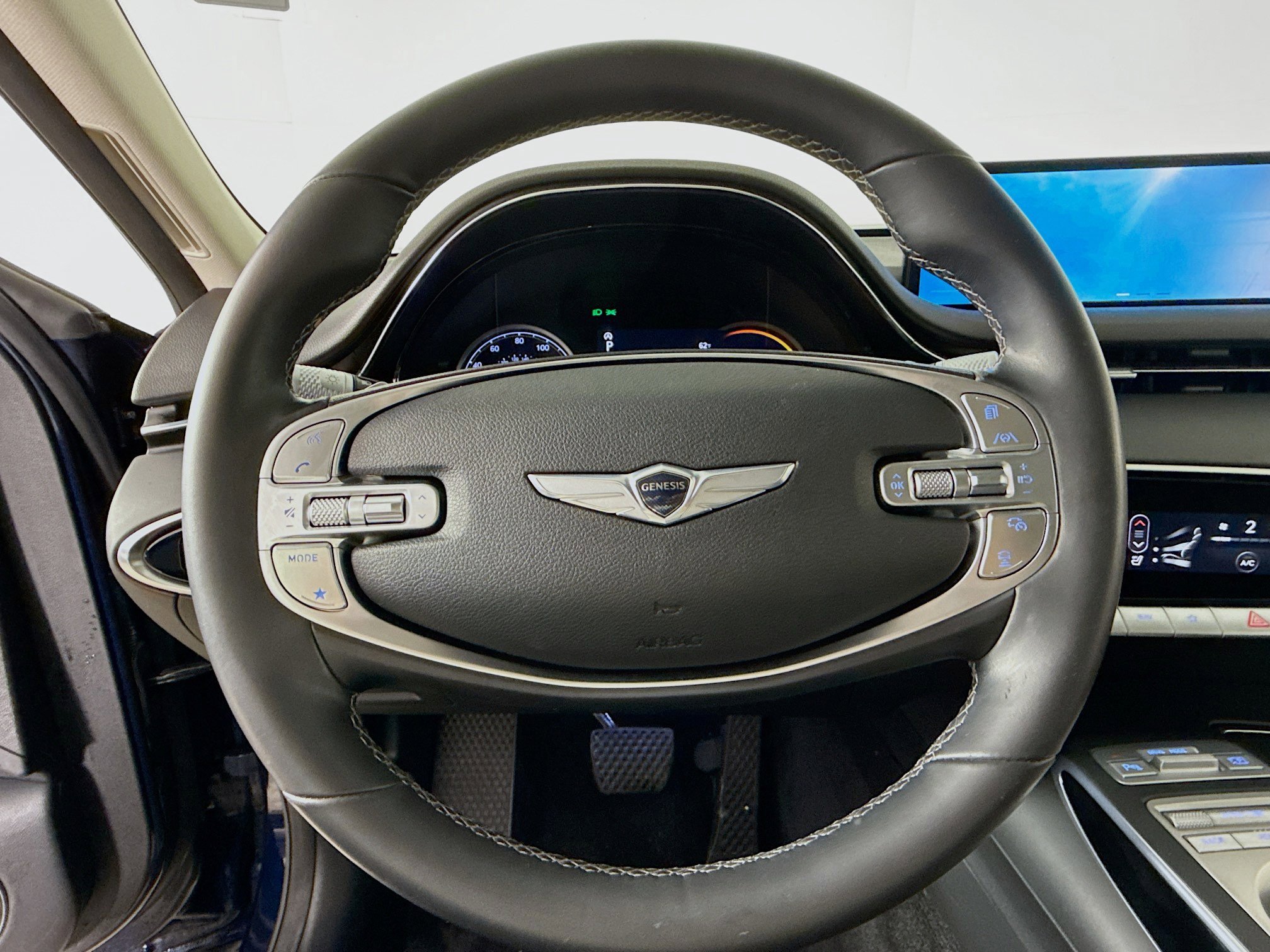 Used 2023 Genesis GV70 2.5T image 11