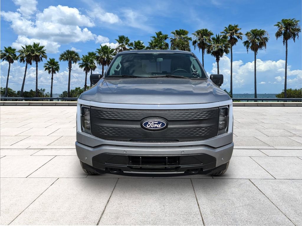 Used 2025 Ford F150 Lightning Flash image 3