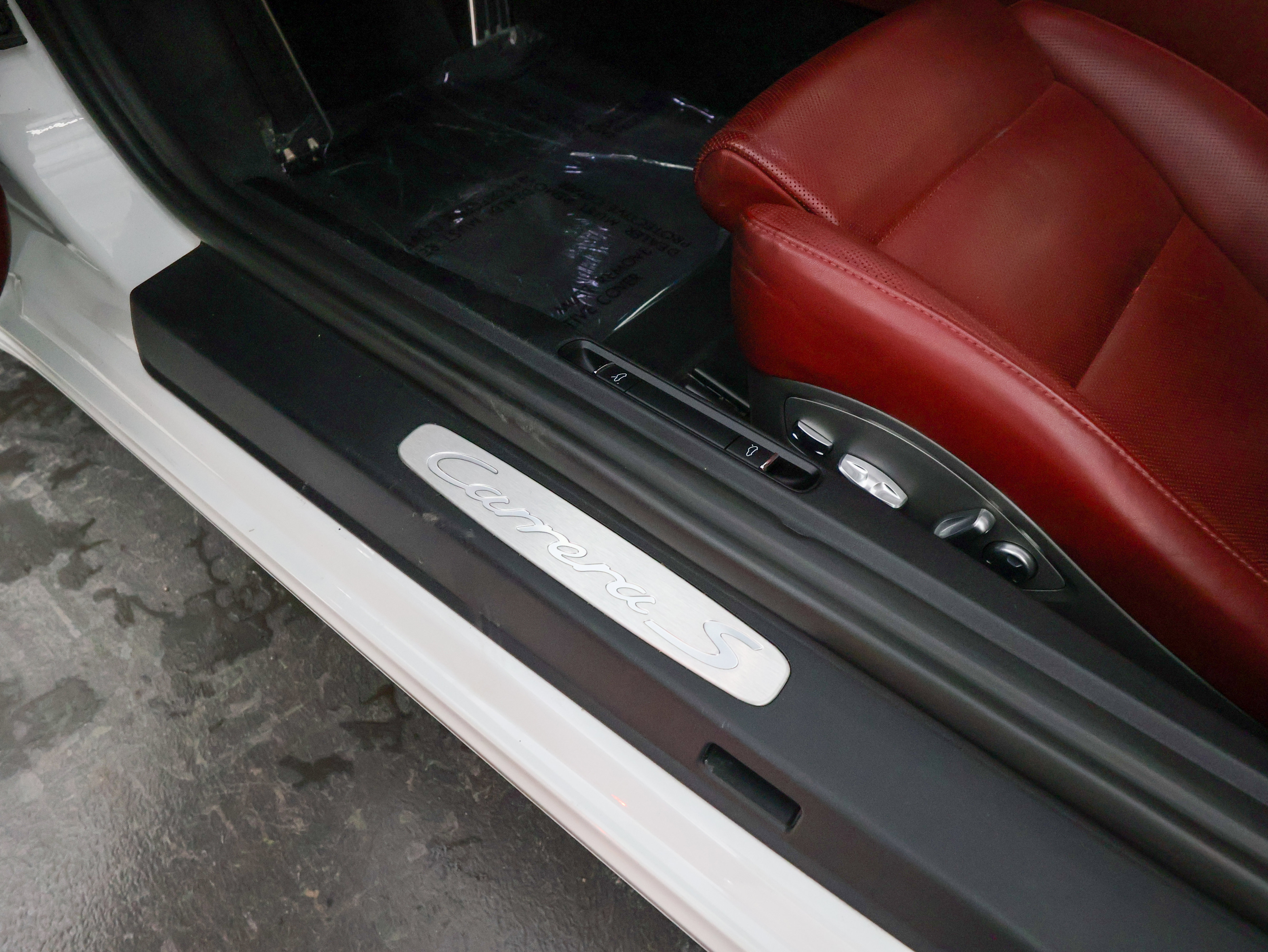 Used 2017 Porsche 911 Carrera S image 18