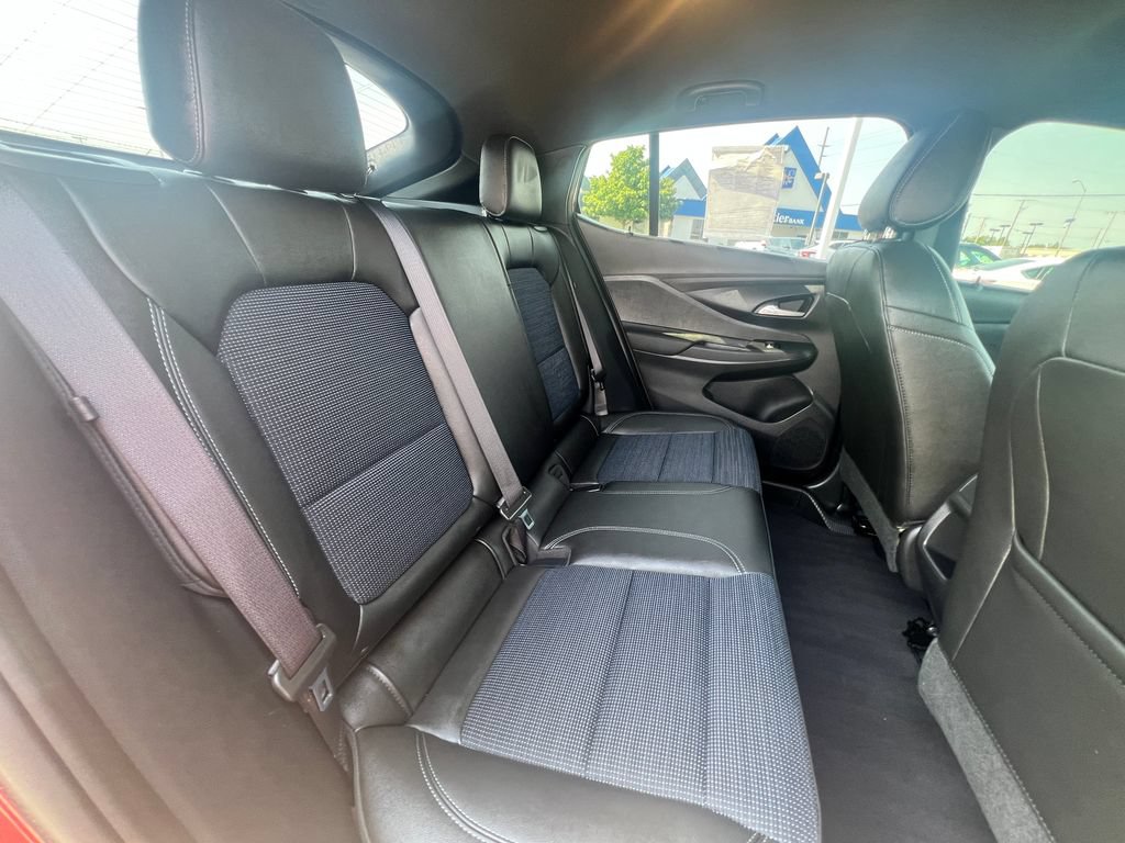 Used 2025 Buick Envista Preferred FWD image 32