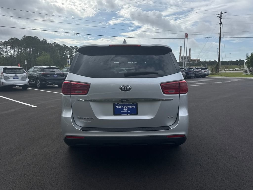 Used 2020 Kia Sedona LX image 4