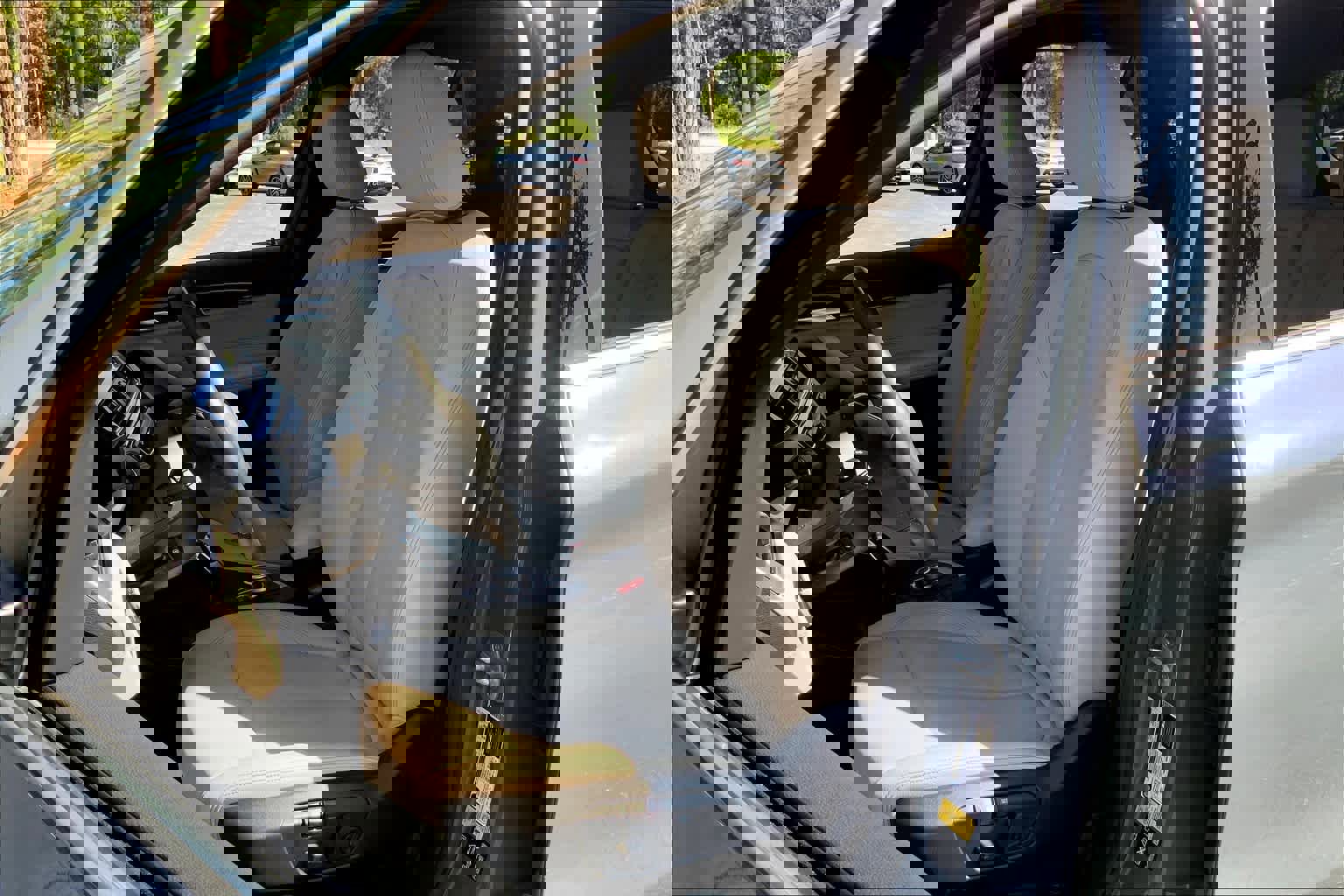 Used 2020 BMW X1 xDrive28i w/ Premium Package image 7