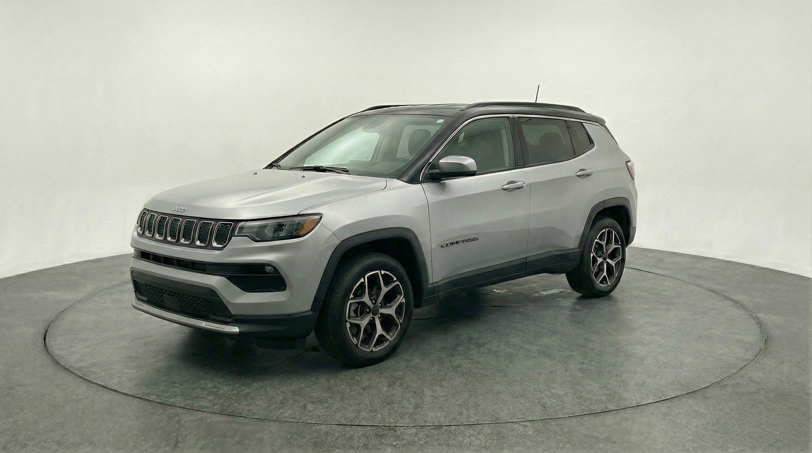 Used 2025 Jeep Compass Limited image 2