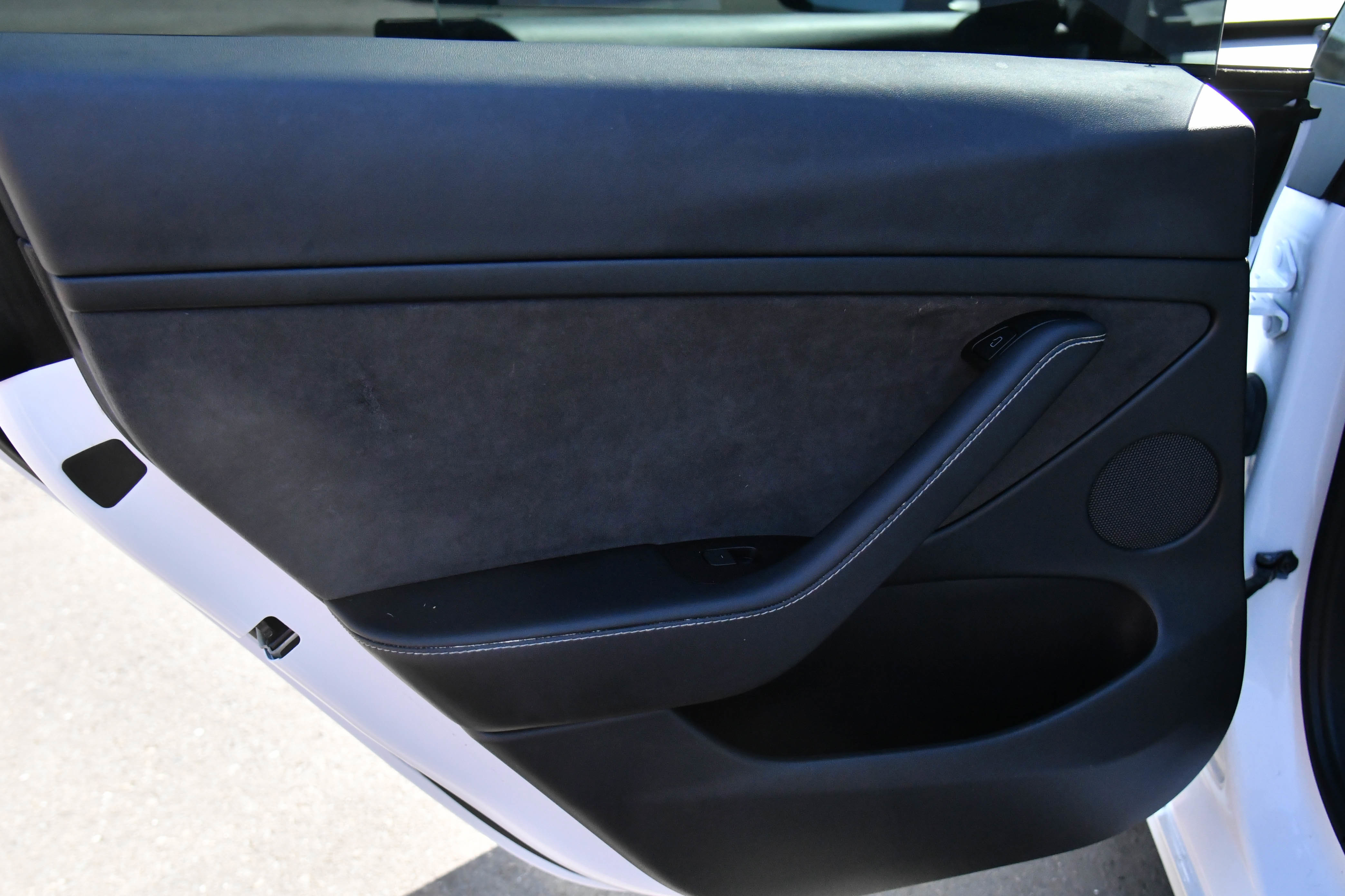 Used 2023 Tesla Model 3 Standard Range image 32