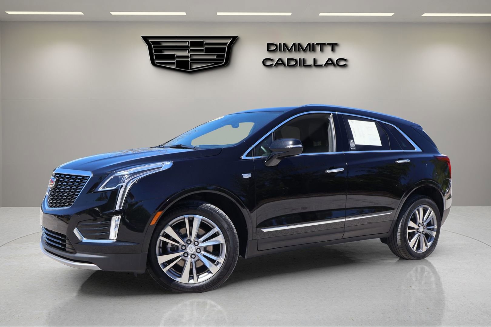 Certified 2025 Cadillac XT5 Premium Luxury image 1