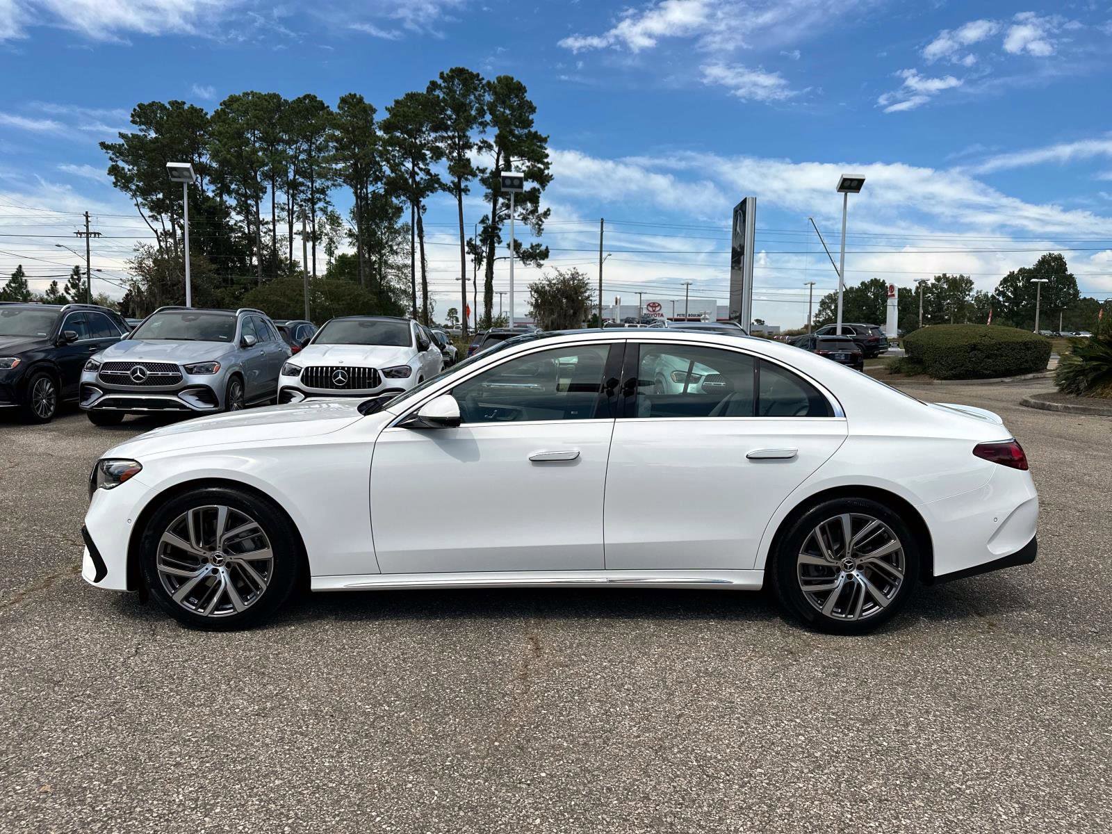 New 2026 Mercedes-Benz E 350 Sedan image 2