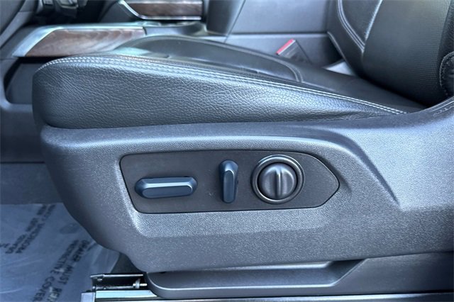 Used 2023 GMC Sierra 3500 Denali w/ Denali Black Diamond Edition image 13