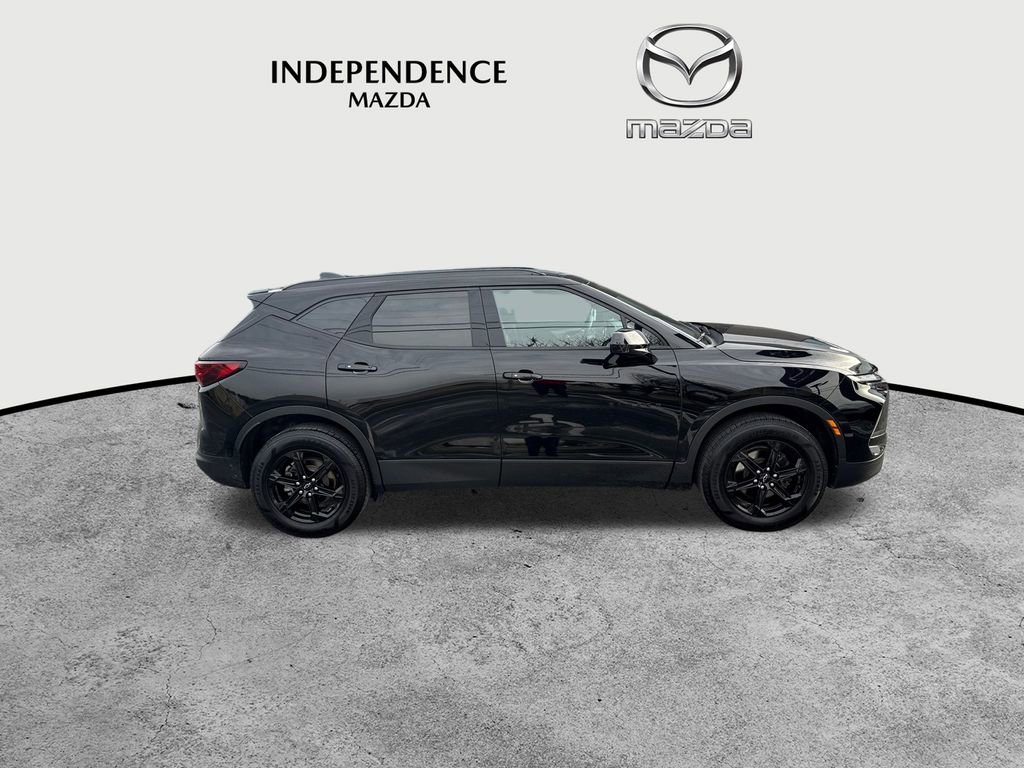 Used 2023 Chevrolet Blazer LT w/ Midnight/Sport Edition image 2