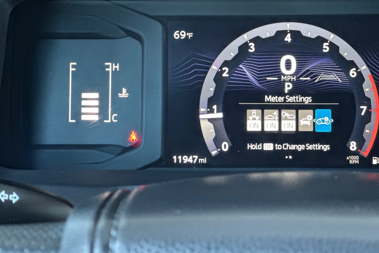 Used 2025 Toyota Tacoma SR5 w/ SR5 Upgrade Package AWD/4WD image 29