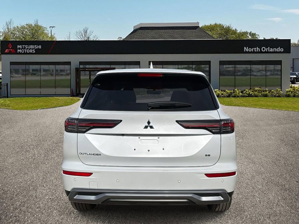 New 2026 Mitsubishi Outlander SE image 5
